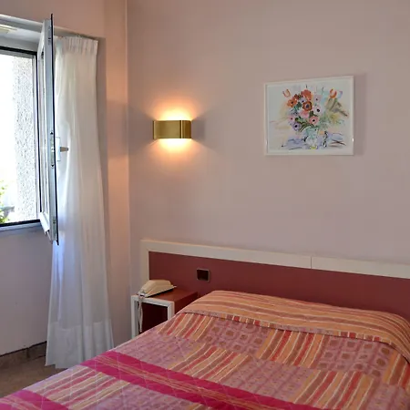 Logis L'auzeraie 2*